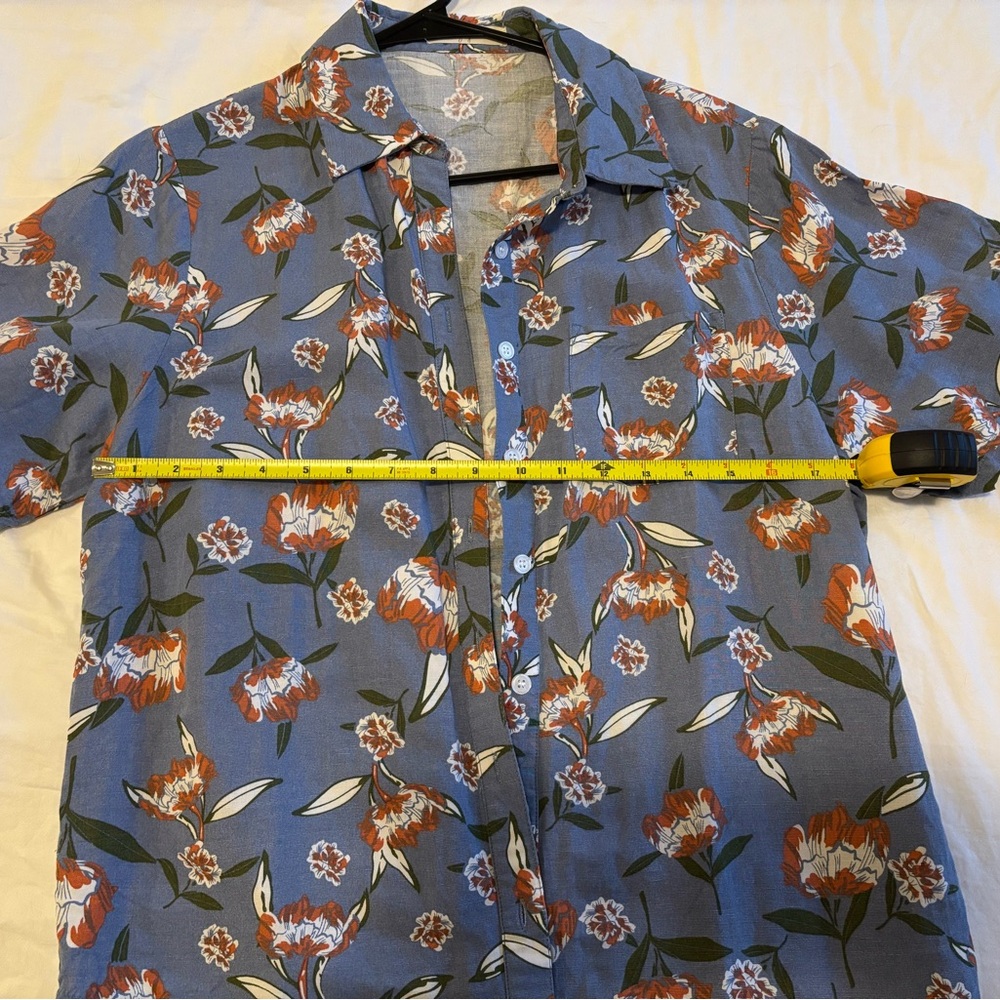 Floral Blue button down - Picture 3 of 4
